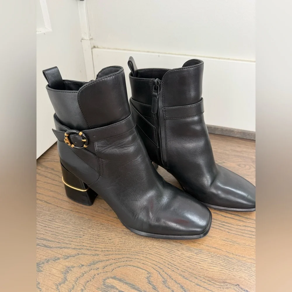 Tory Burch Black Leather Ankle Boots with Logo Buckle and gold accent EUC size 9